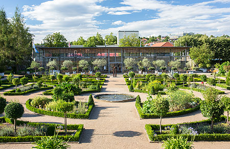 Bild: Hofgarten Ansbach mit Blick auf das Citrushaus