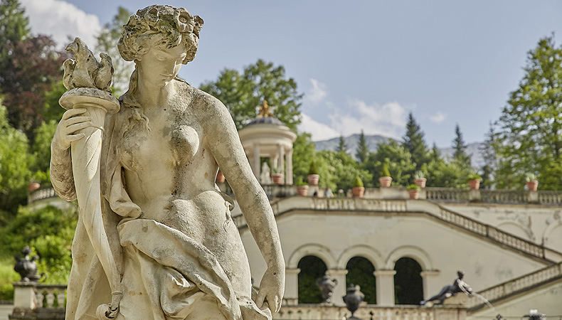 Statue in the water parterre