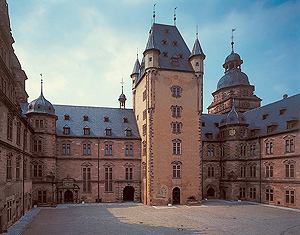 Picture: Palace courtyard