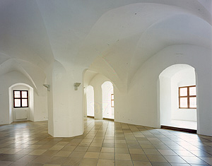 Picture: Hall with a single column
