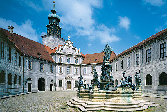 Picture: Fountain Courtyard
