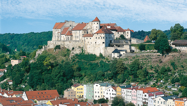 Burg Burghausen von Nordosten