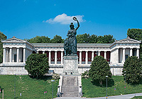 Link to the Hall of Fame and Statue of Bavaria